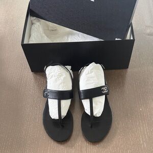 CHANEL Black Leather T-Strap Sandals with Silver CC Accent